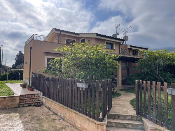 casa indipendente in affitto ad Altavilla Milicia