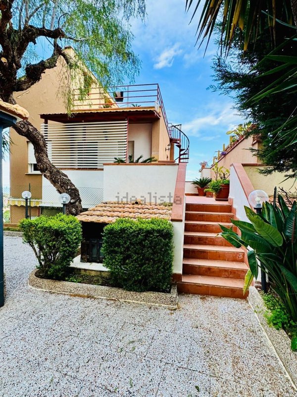 casa indipendente in affitto ad Altavilla Milicia