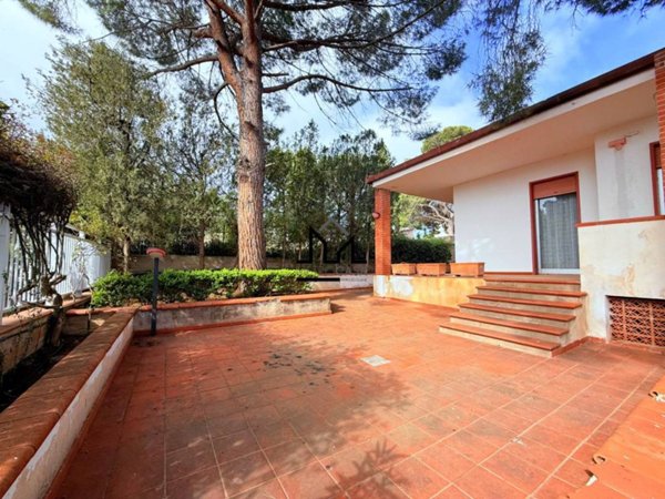 casa indipendente in affitto ad Altavilla Milicia in zona Torre Colonna