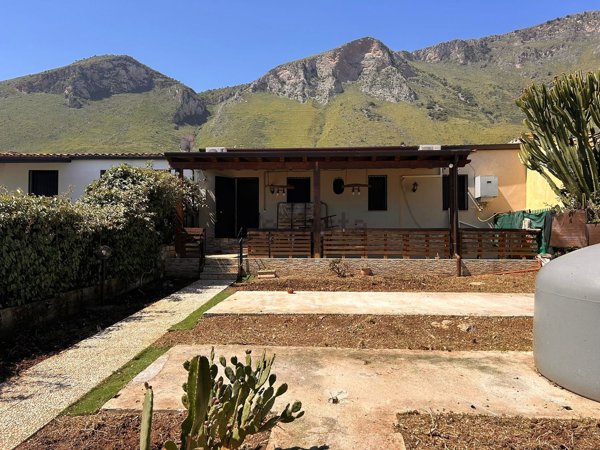 casa indipendente in affitto ad Altavilla Milicia