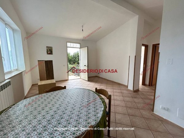 casa indipendente in affitto ad Altavilla Milicia in zona Torre Colonna