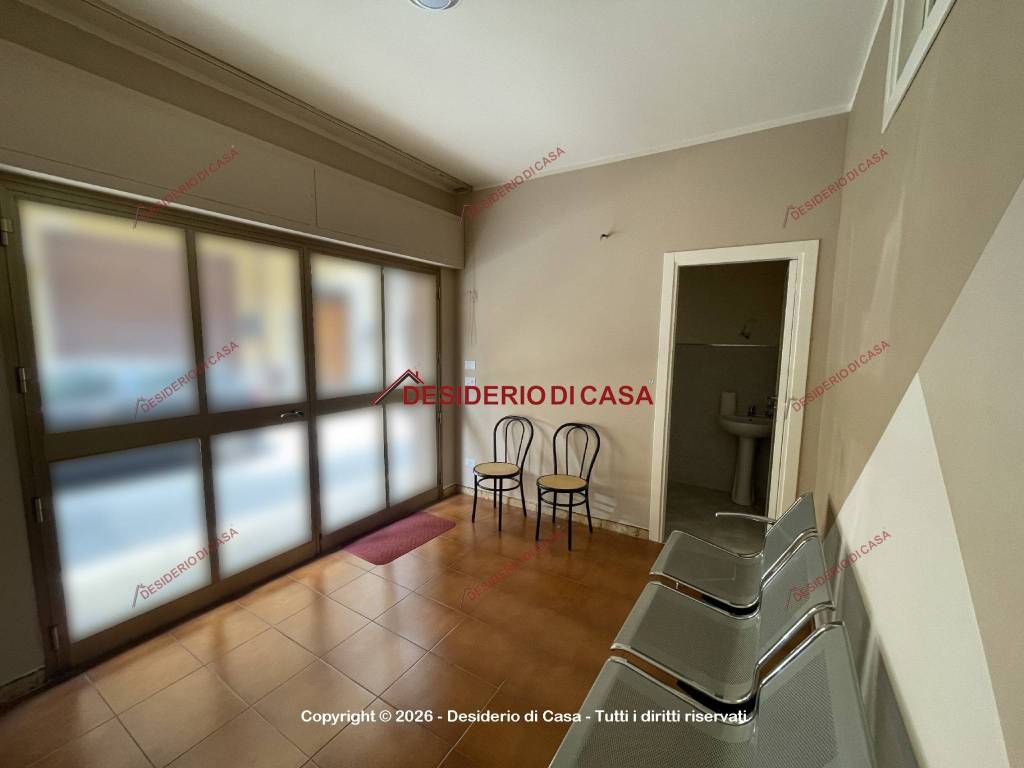 negozio in affitto ad Altavilla Milicia