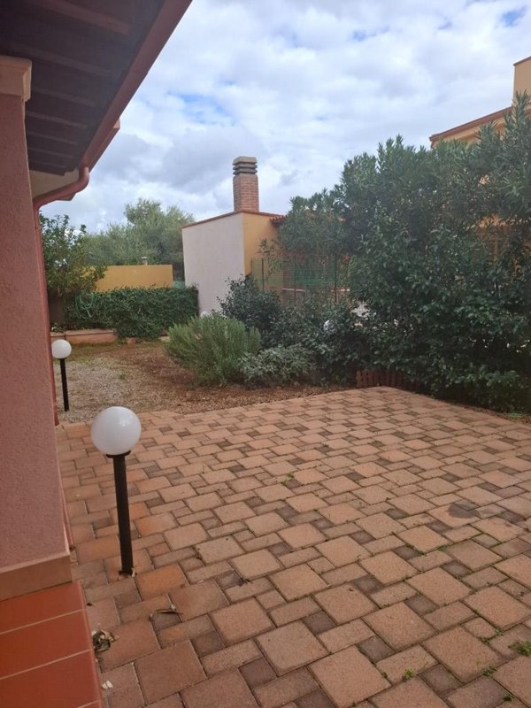 casa indipendente in affitto ad Altavilla Milicia in zona Torre Colonna