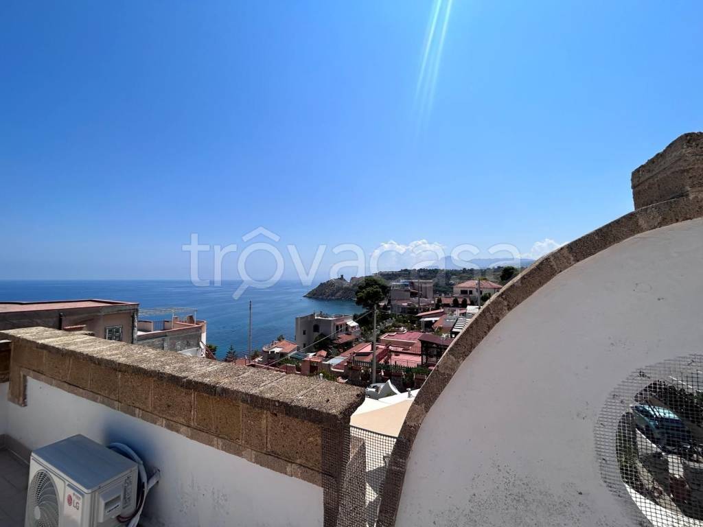 casa indipendente in affitto ad Altavilla Milicia in zona Torre Colonna