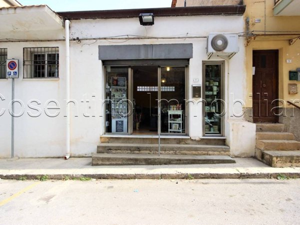negozio in affitto ad Altofonte
