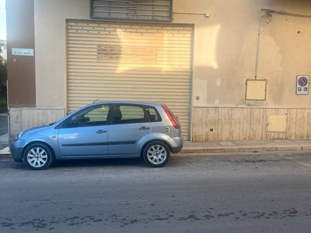locale commerciale in affitto a Bagheria