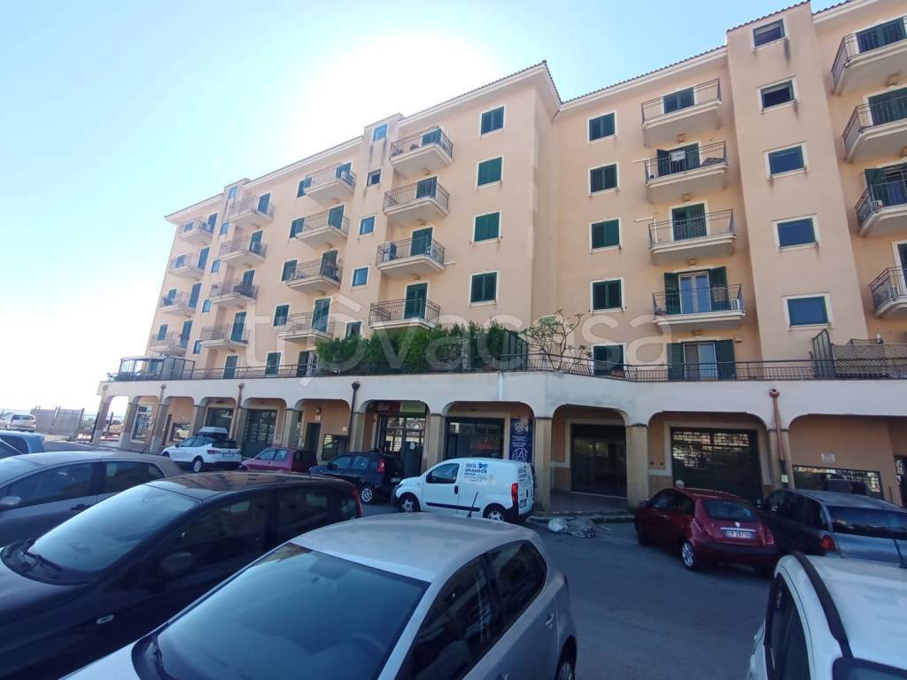 negozio in affitto a Bagheria
