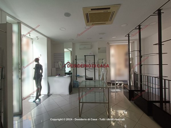 locale commerciale in affitto a Bagheria