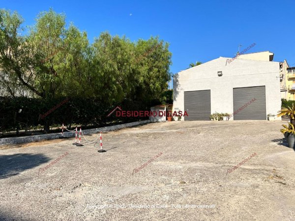 locale commerciale in affitto a Bagheria