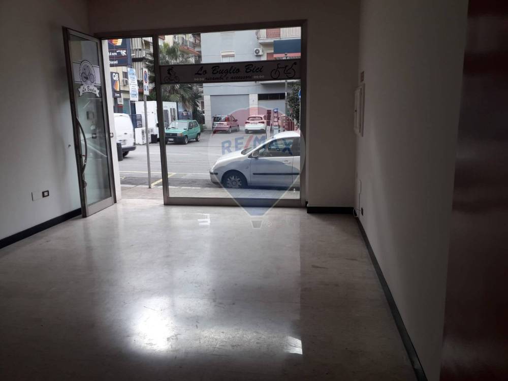 locale commerciale in affitto a Bagheria