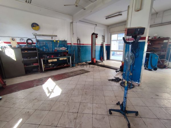 locale commerciale in affitto a Bagheria
