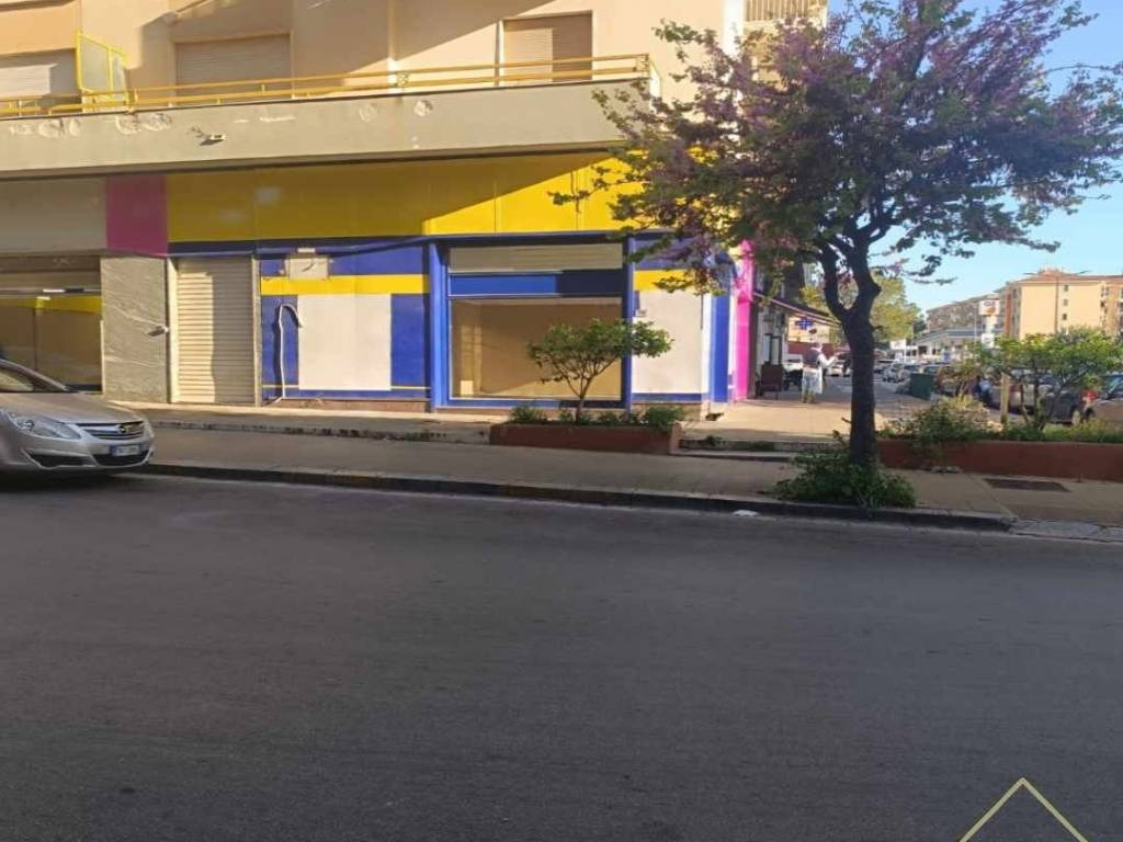 locale commerciale in affitto a Bagheria