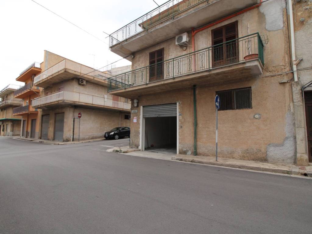 locale commerciale in affitto a Bagheria