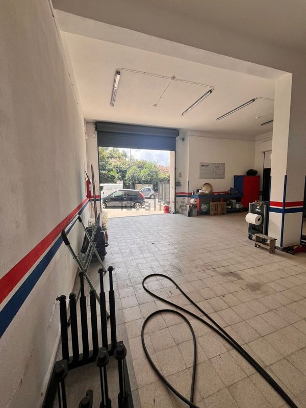 locale commerciale in affitto a Bagheria