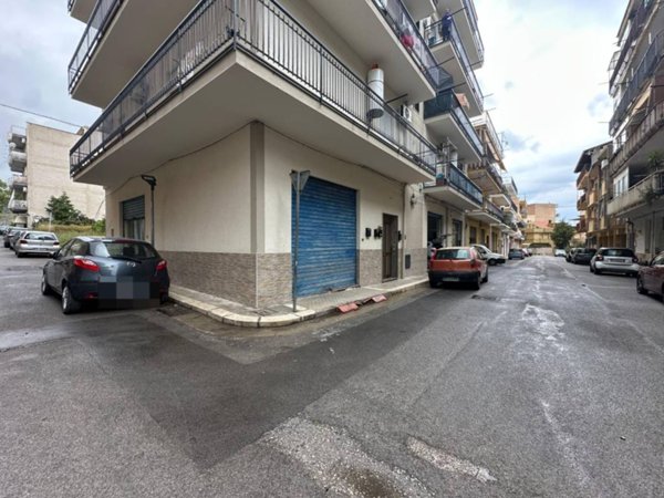 negozio in affitto a Bagheria