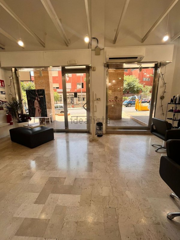 locale commerciale in affitto a Bagheria