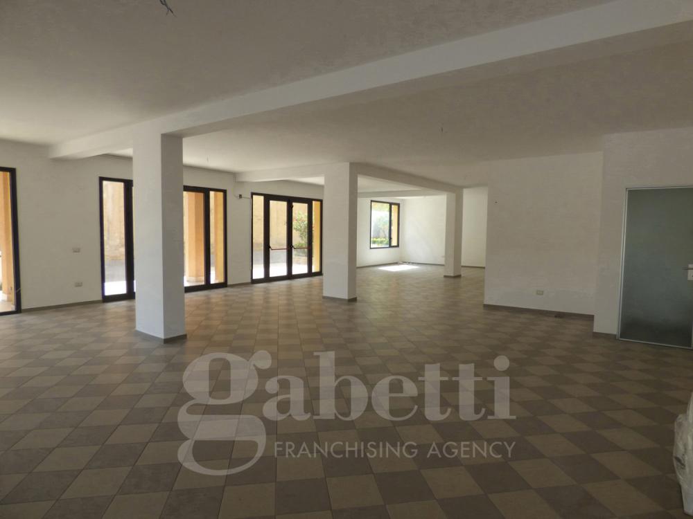 negozio in affitto a Bagheria