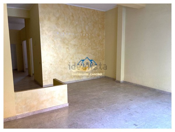 locale commerciale in affitto a Bagheria