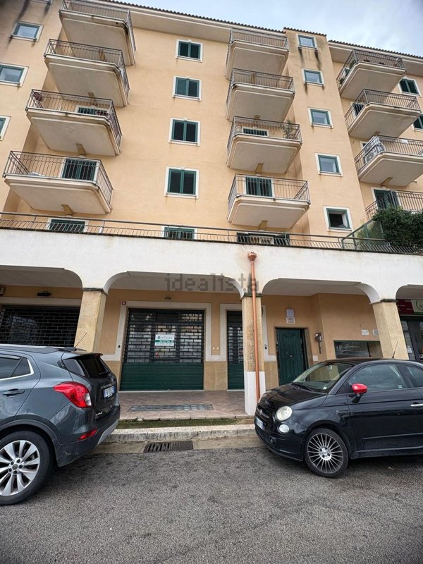 locale commerciale in affitto a Bagheria