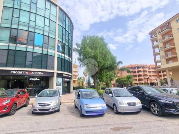 negozio in affitto a Bagheria