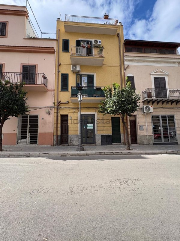locale commerciale in affitto a Bagheria in zona Centro Città