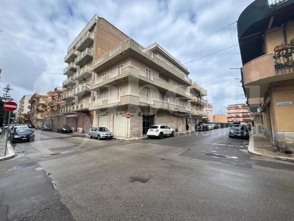 locale commerciale in affitto a Bagheria in zona Centro Città