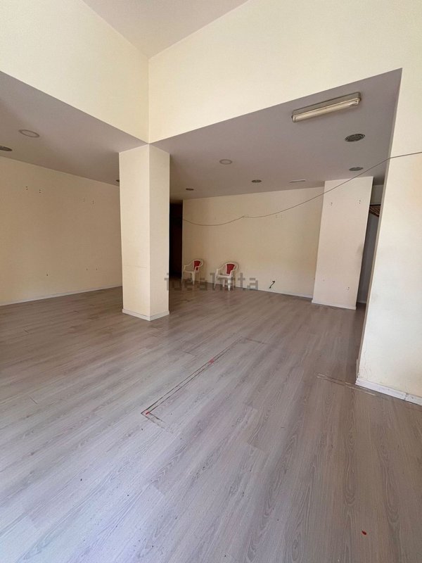 negozio in affitto a Bagheria