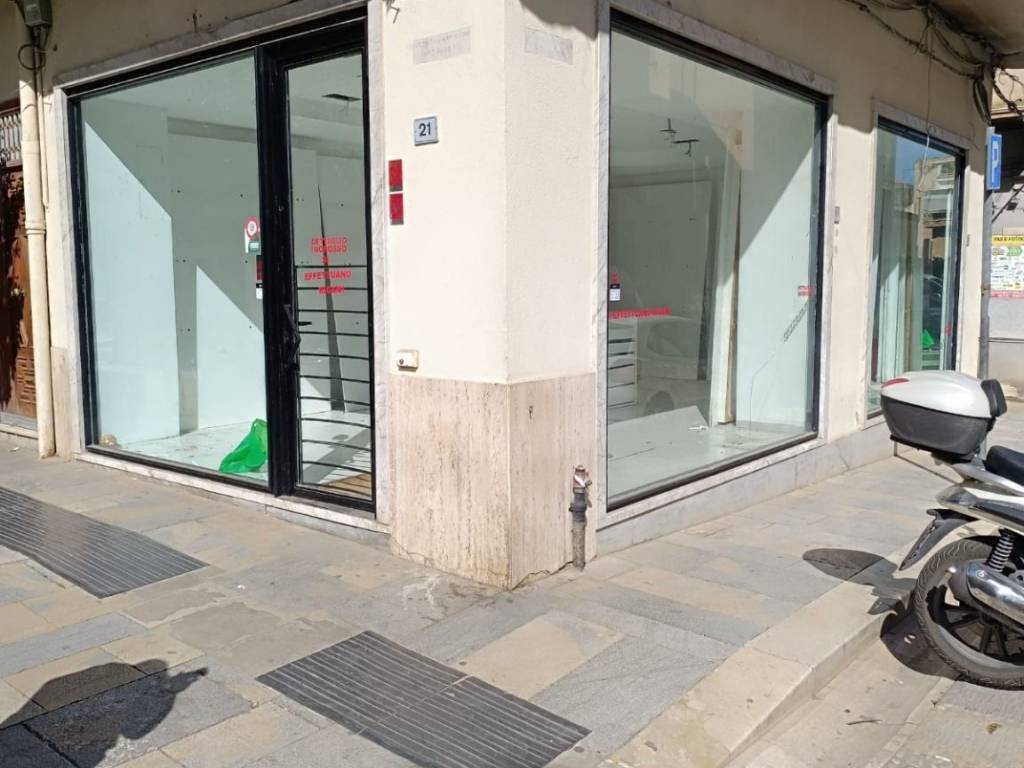 negozio in affitto a Bagheria in zona Centro Città