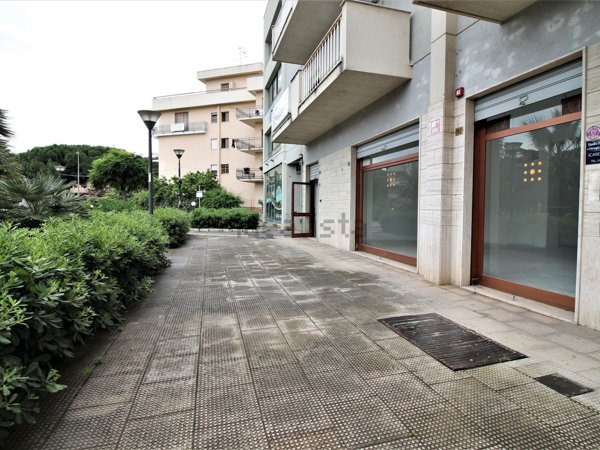 locale commerciale in affitto a Bagheria