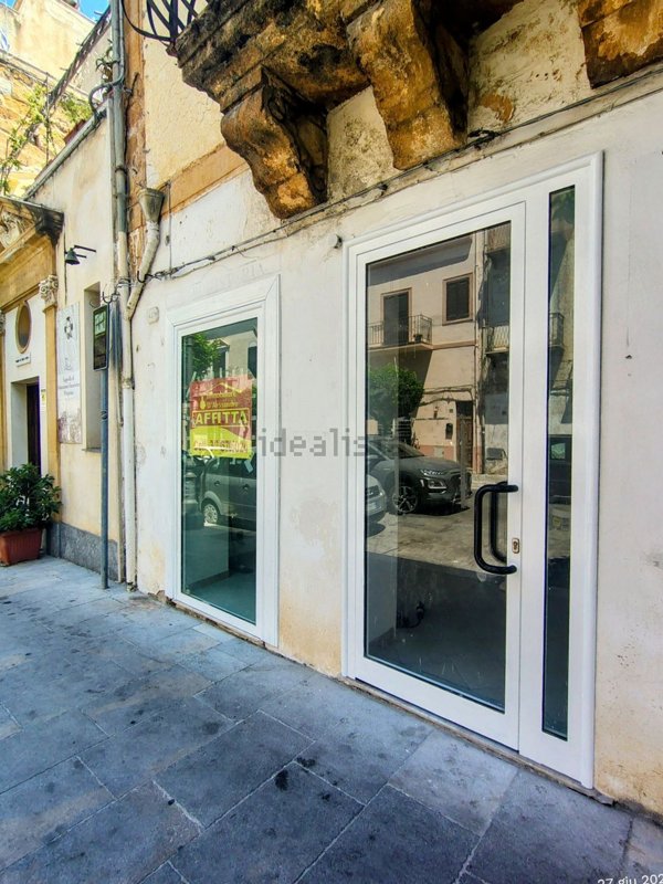locale commerciale in affitto a Bagheria in zona Centro Città