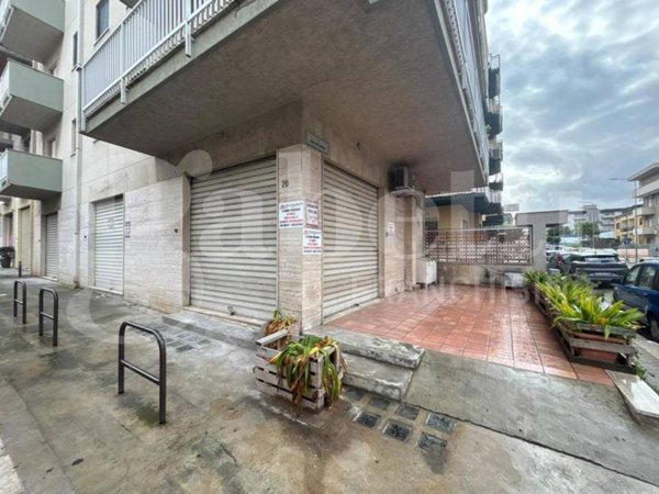 negozio in affitto a Bagheria in zona Centro Città