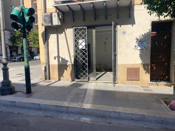 locale commerciale in affitto a Bagheria