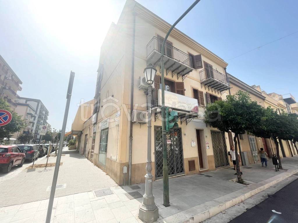 negozio in affitto a Bagheria