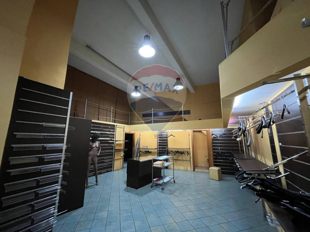 negozio in affitto a Caccamo