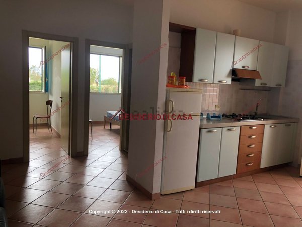 appartamento in affitto a Campofelice di Roccella