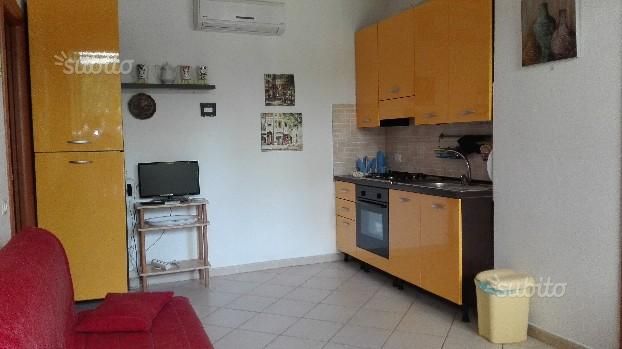 appartamento in affitto a Campofelice di Roccella