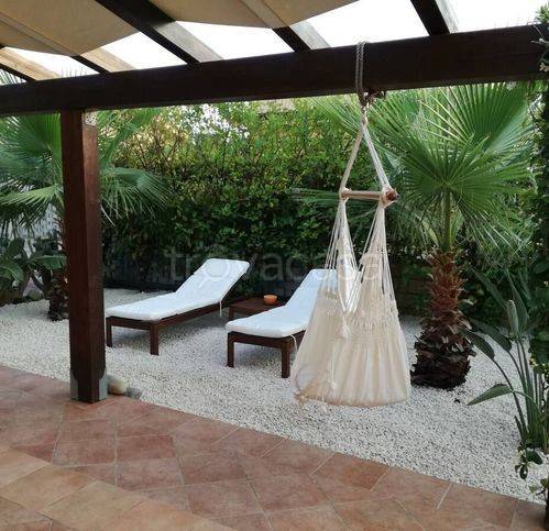 casa indipendente in affitto a Campofelice di Roccella