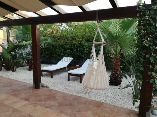 casa indipendente in affitto a Campofelice di Roccella