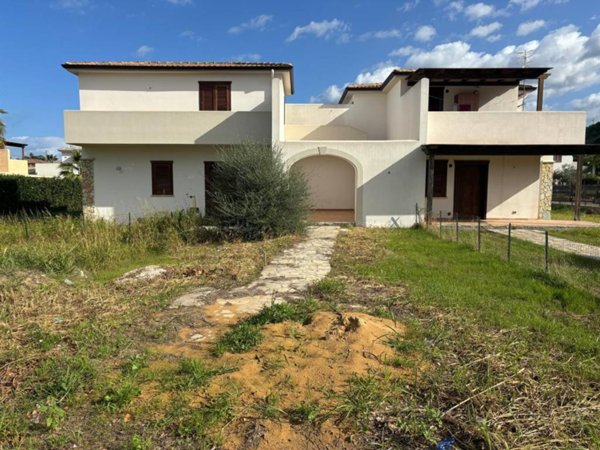 casa indipendente in affitto a Campofelice di Roccella