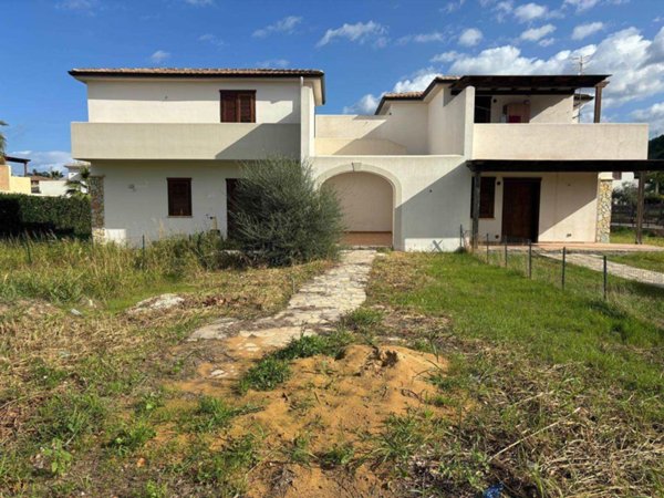 casa indipendente in affitto a Campofelice di Roccella