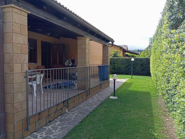appartamento in affitto a Campofelice di Roccella