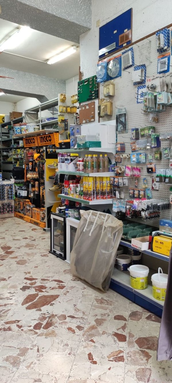 negozio in affitto a Campofelice di Roccella