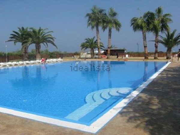 appartamento in affitto a Campofelice di Roccella