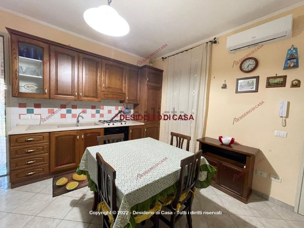 appartamento in affitto a Campofelice di Roccella