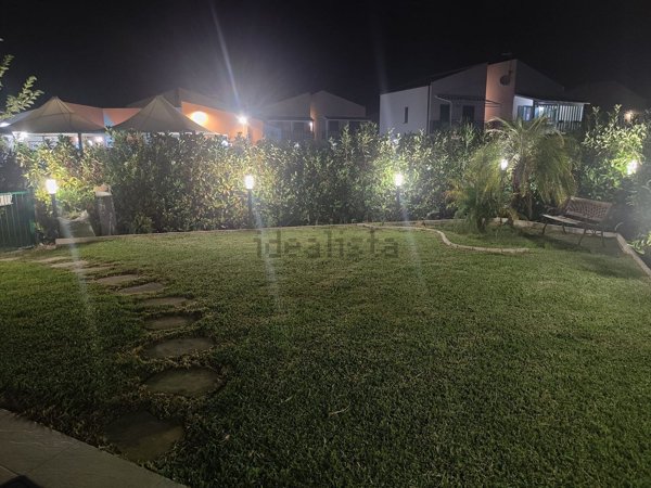 appartamento in affitto a Campofelice di Roccella