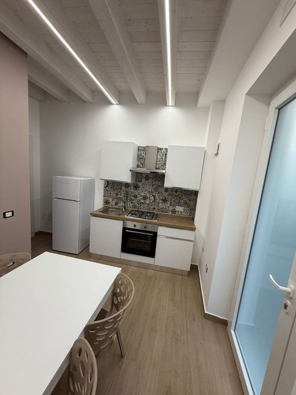 appartamento in affitto a Campofelice di Roccella