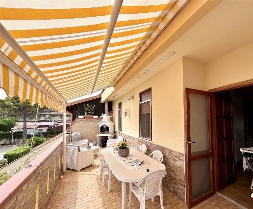 appartamento in affitto a Campofelice di Roccella