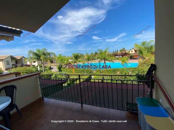 appartamento in affitto a Campofelice di Roccella