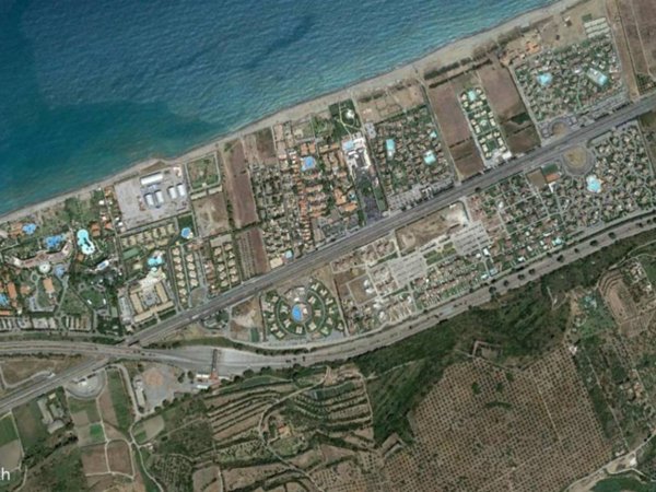 appartamento in affitto a Campofelice di Roccella