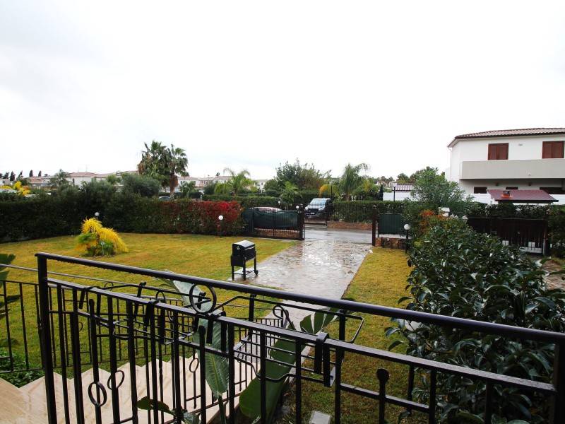 casa indipendente in affitto a Campofelice di Roccella